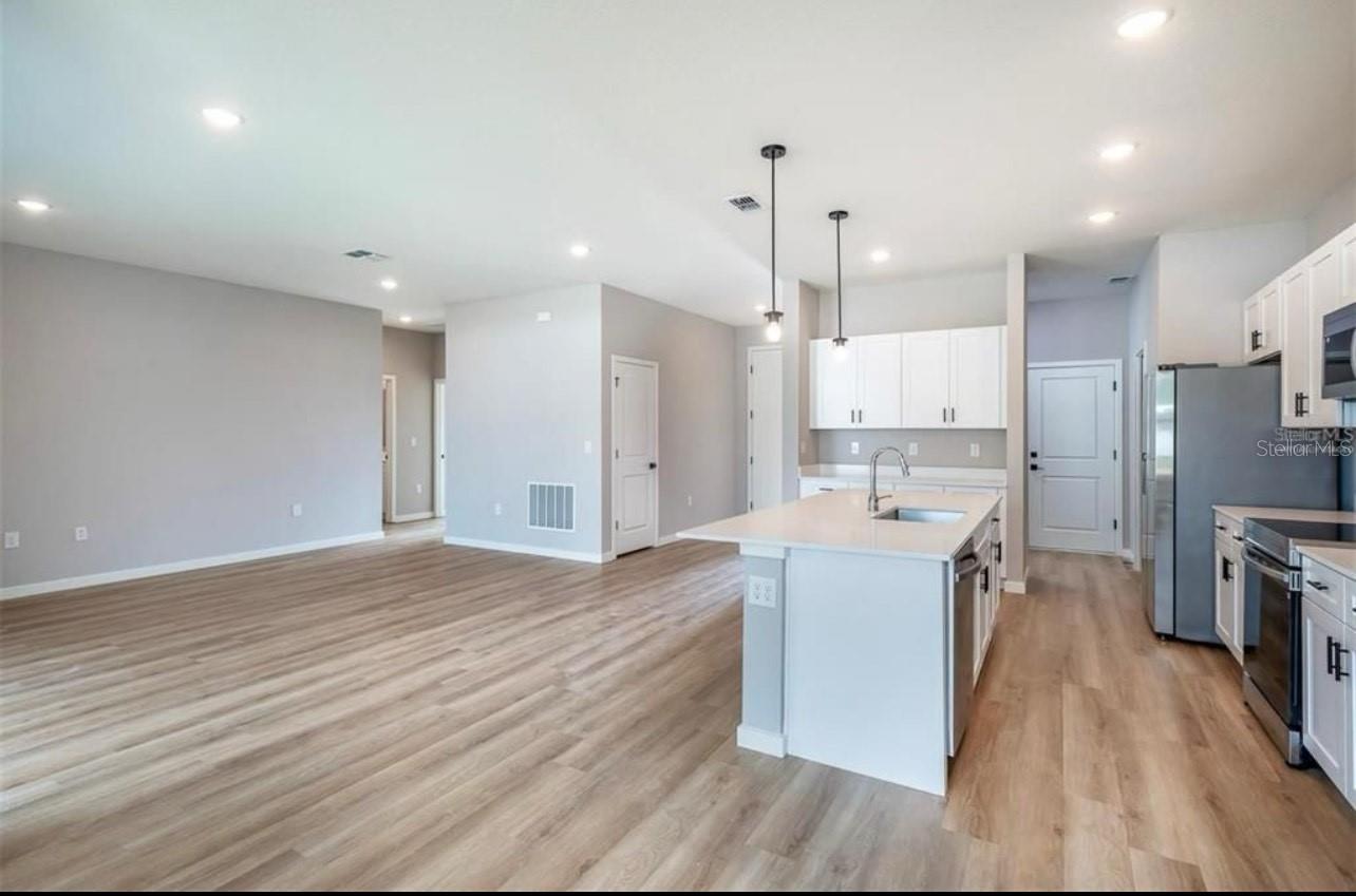 KINGSLAND COUNTRY ESTATE - Residential