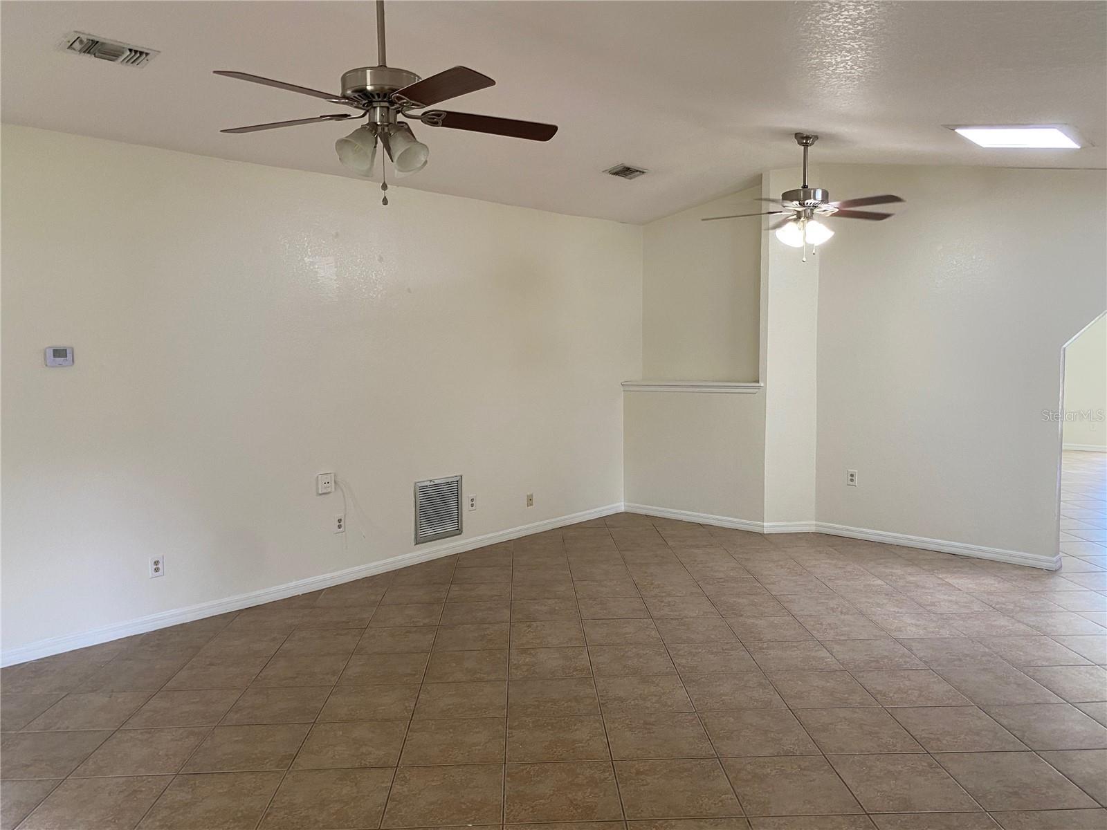 211 VALENCIA ROAD