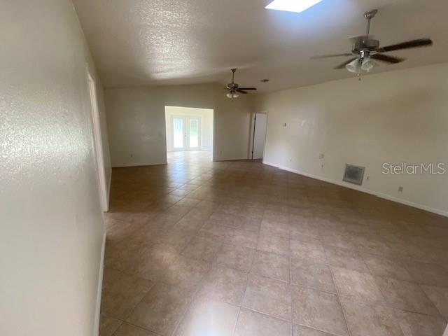 211 VALENCIA ROAD