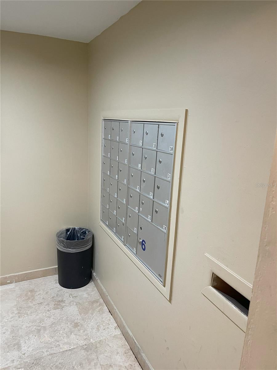 SARASOTA PALMS - Residential