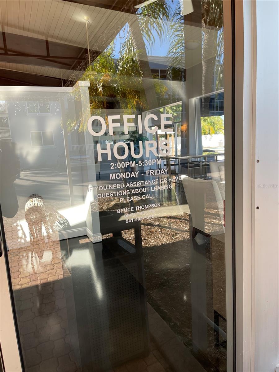 SARASOTA PALMS - Residential