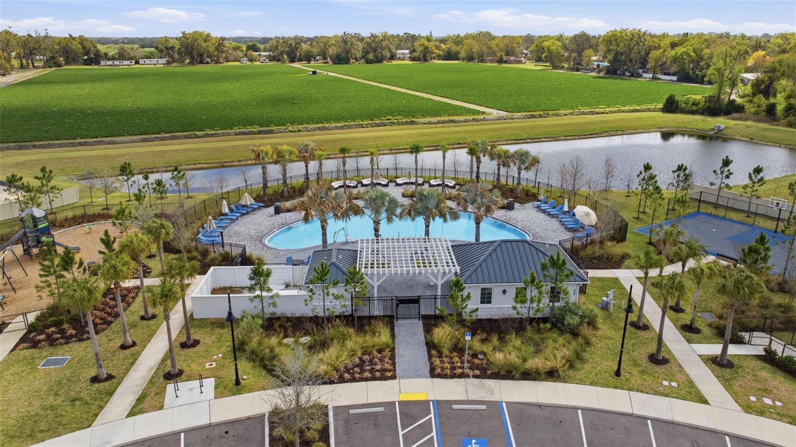 PARK EAST - Residential