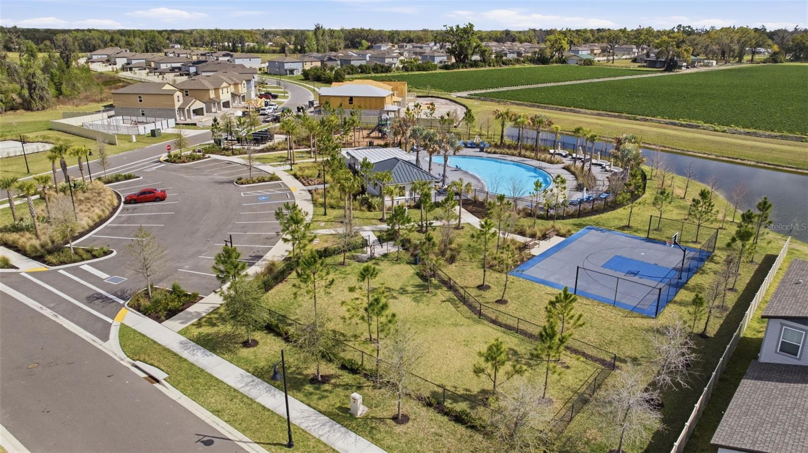 PARK EAST - Residential