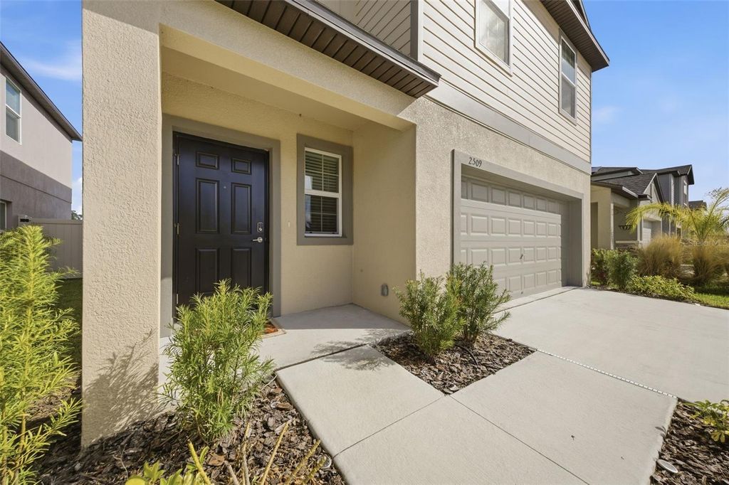 Photo of 2509 Victorious Falls Avenue, Plant City, FL 33565 (MLS # TB8483831)