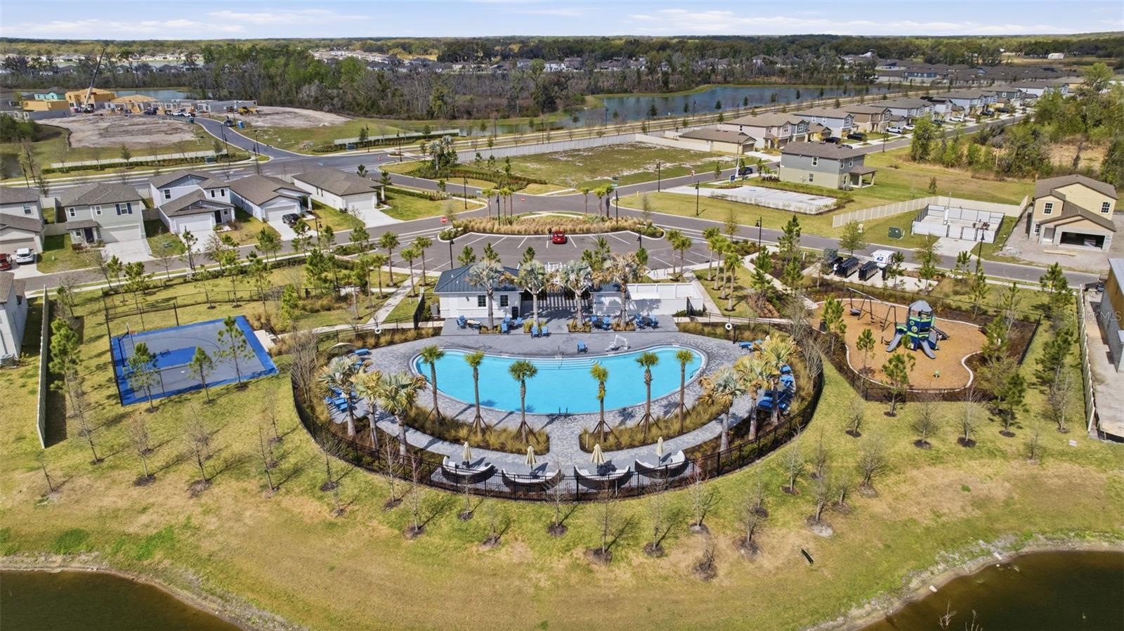 PARK EAST - Residential