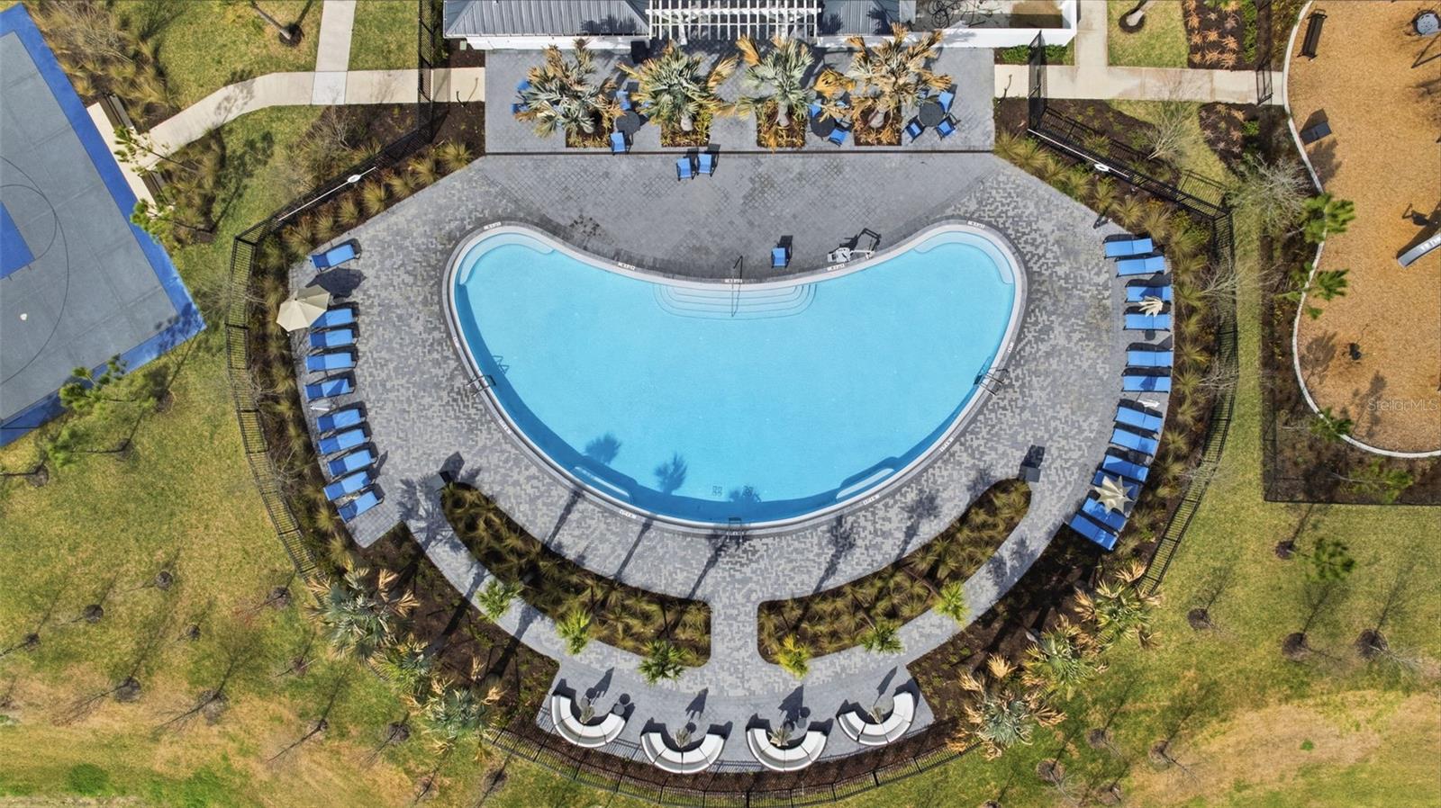 PARK EAST - Residential