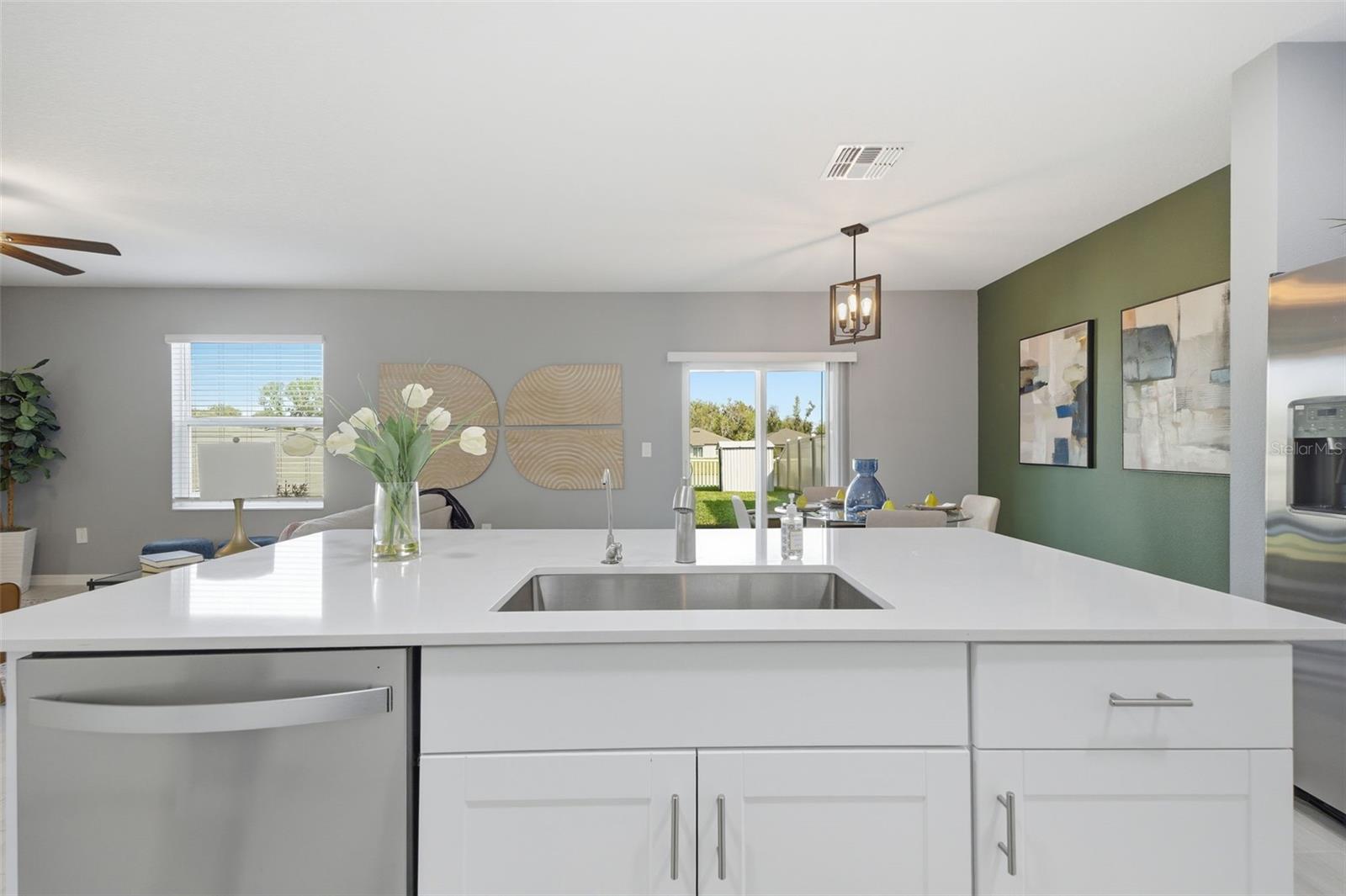 PARK EAST - Residential