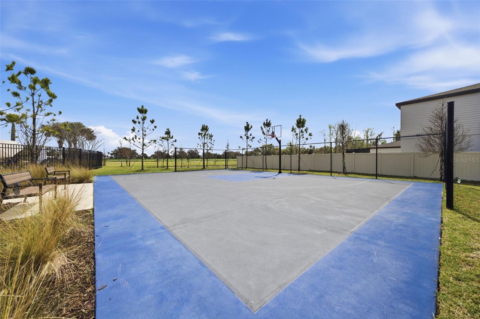 PARK EAST - Residential