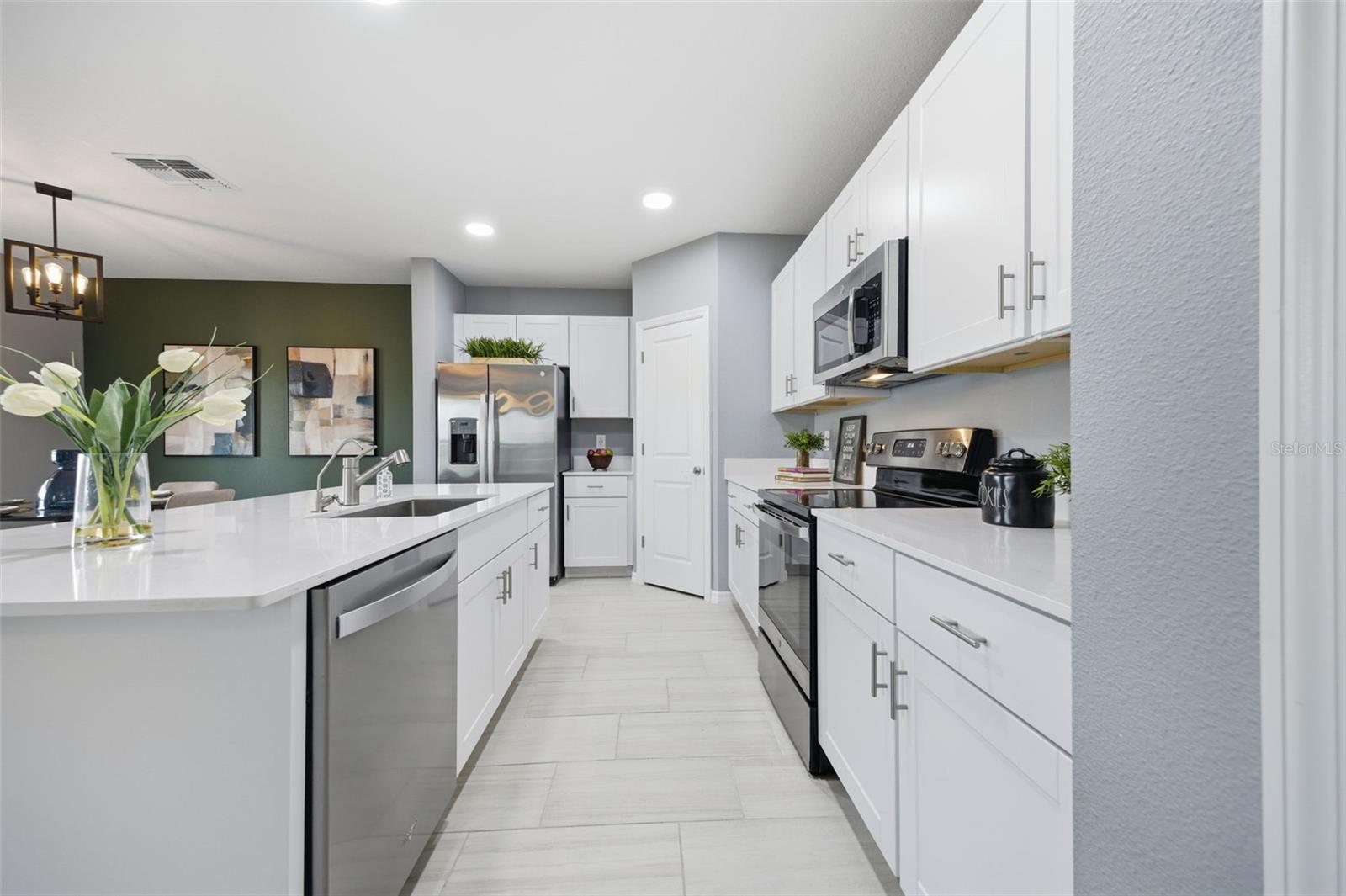 PARK EAST - Residential