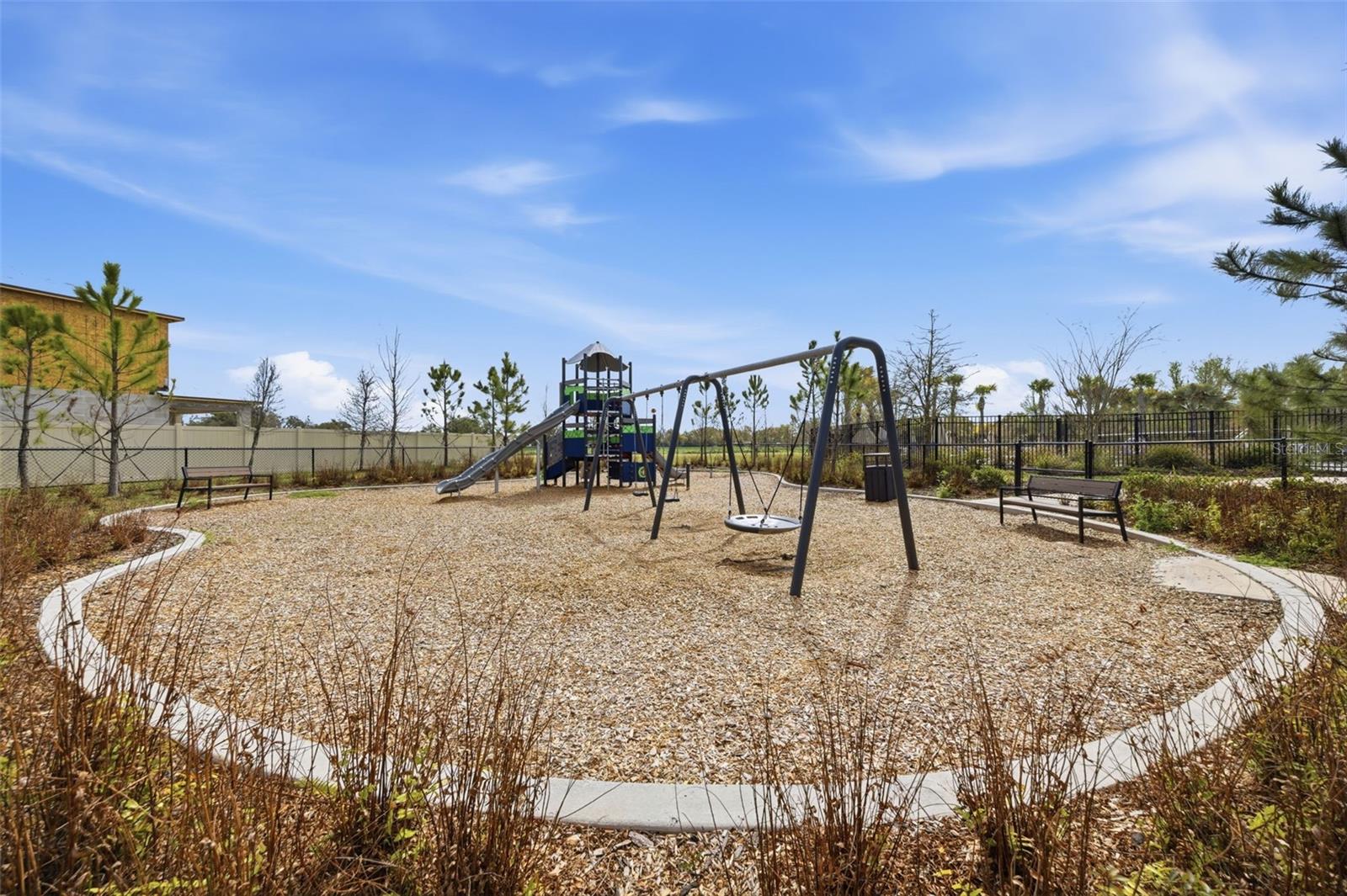 PARK EAST - Residential