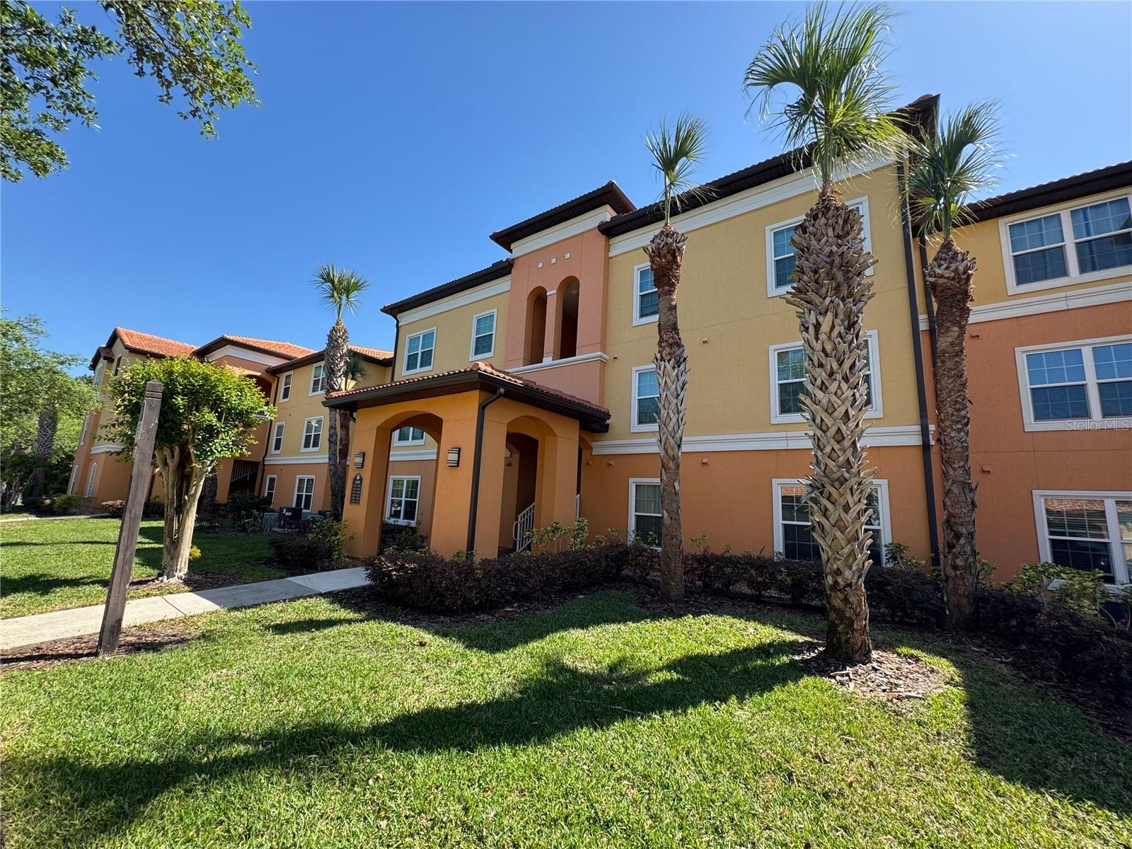 Live in comfort at Cypress Fairway, a gated community in the heart of Orlando. This spacious 1-bedroom condo features a fully equipped kitchen and brand new carpet throughout. Enjoy the convenience of an in-unit full-size washer and dryer. Community amenities include two swimming pools, a fitness center, tennis courts, and a private clubhouse. Located near major highways, shopping, and entertainment.