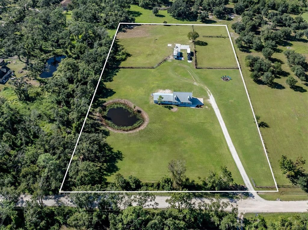 Photo of 16372 Winburn Drive, Sarasota, FL 34240 (MLS # N6140690)