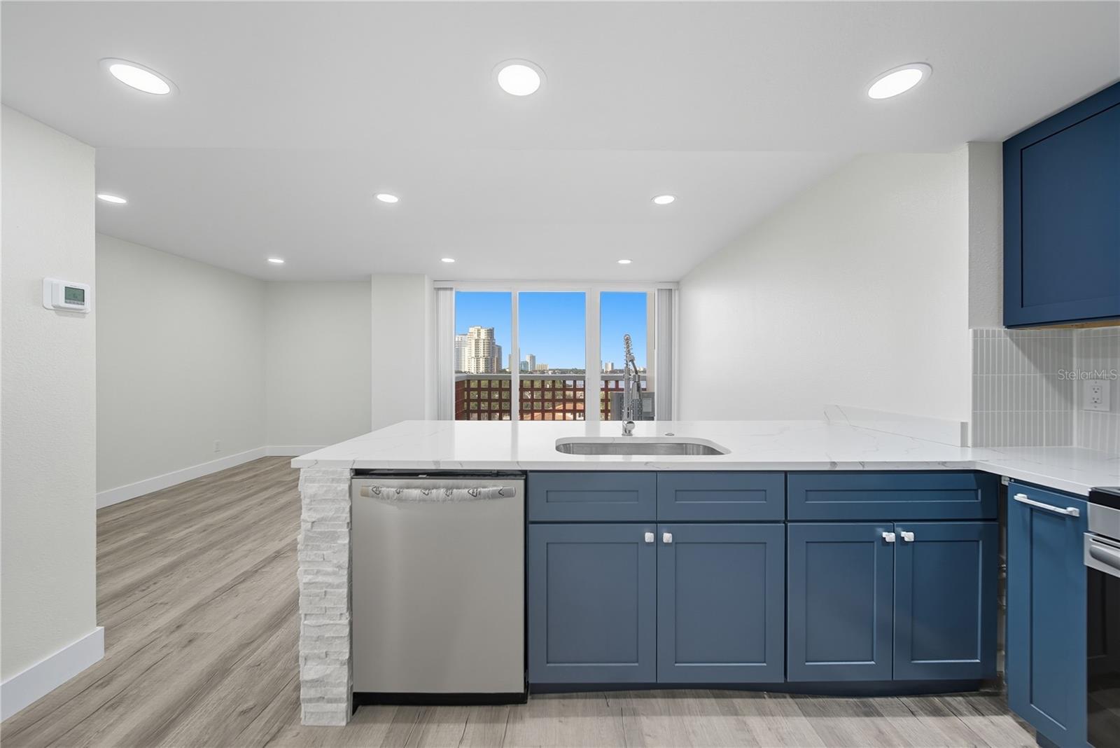 BAYSHORE TOWERS A CONDO - Residential