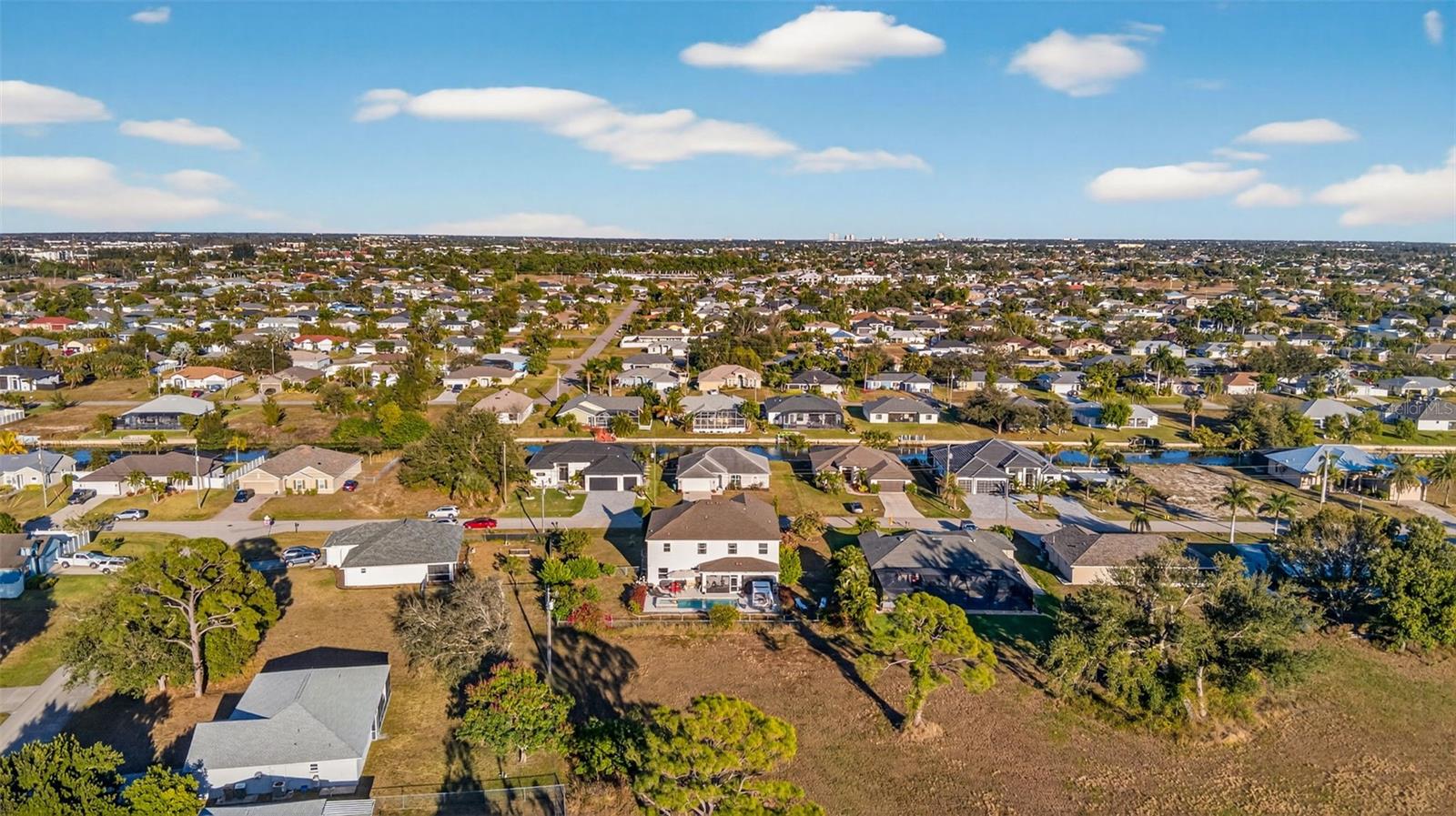 CAPE CORAL - Residential