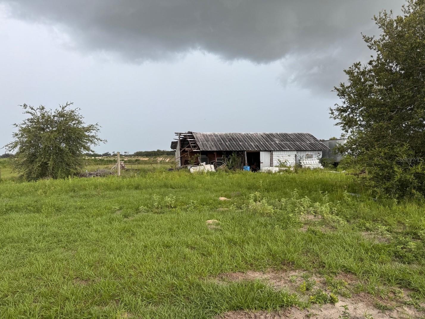 4011 E ROBINSON DRIVE