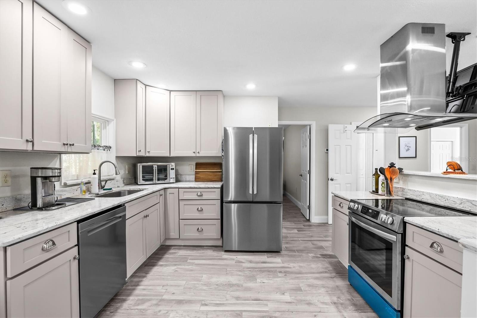 PALM GROVE COLONY - Residential