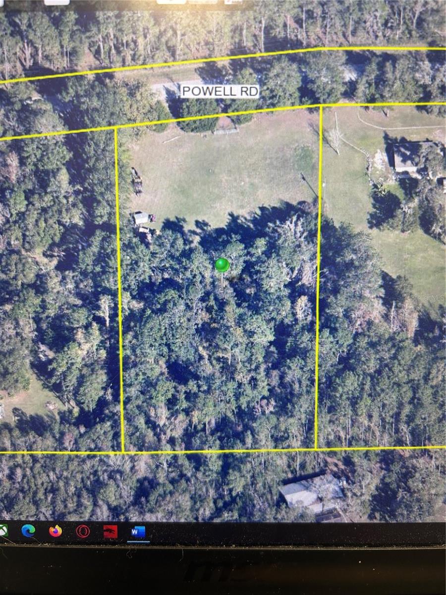 Prime vacant land 2.5 acres right off of Powell Rd. Partially cleared ready to build plus plenty of wooded area for privacy. Come take a look at this excellent buildable land high and dry so no need to worry about flood insurance. This is a prime location close to downtown brooksville as well as Spring hill. Easy access to Tampa and all florida has to offer. Come see the property today!
