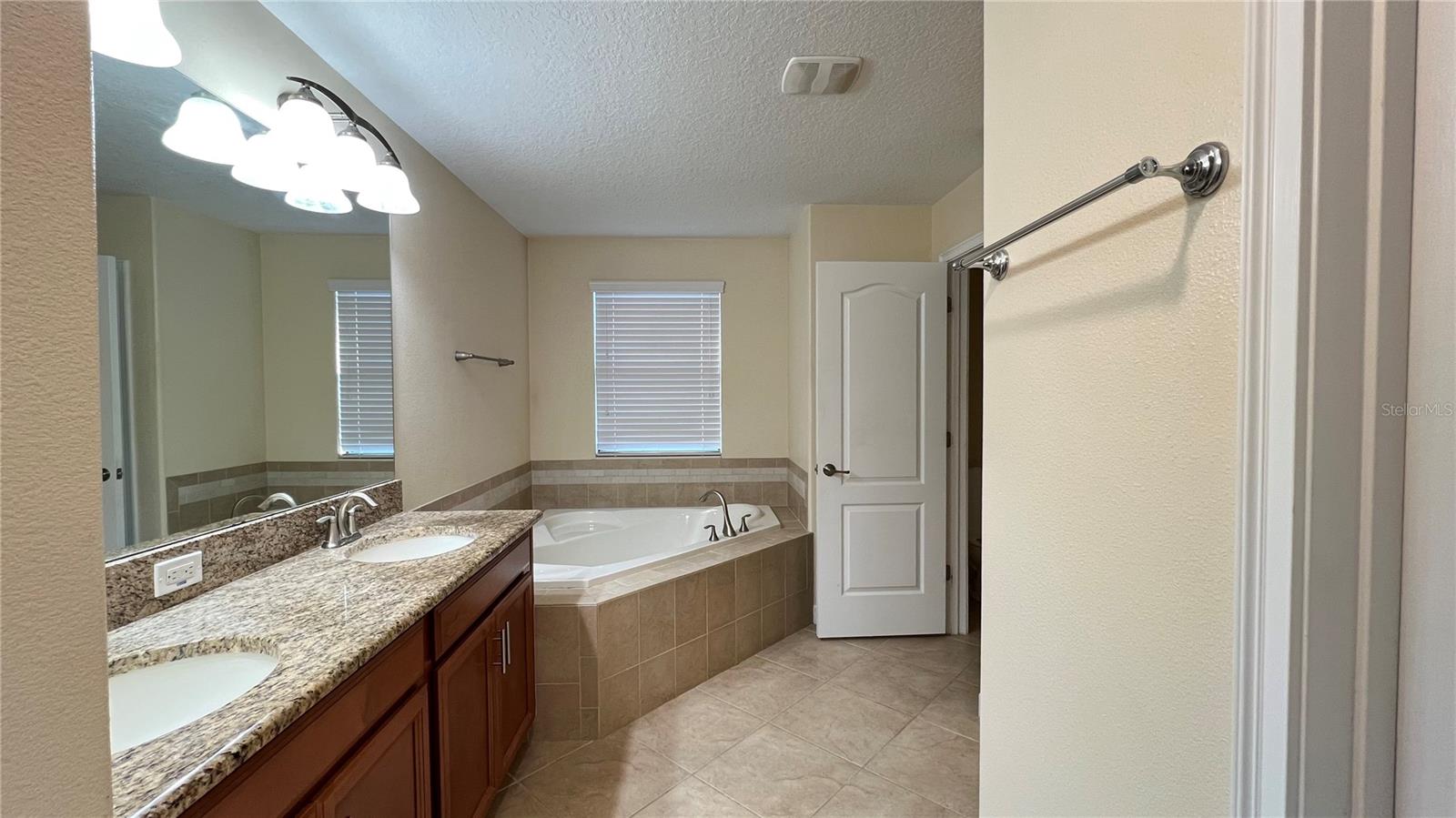 SUMMERLAKE PD PHASES 2C, 2D, 2E 83/145 LOT 9 BLK I - Residential