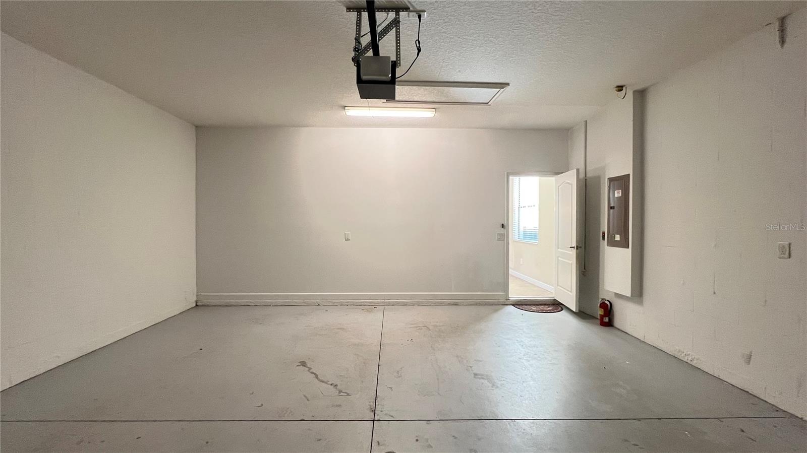 SUMMERLAKE PD PHASES 2C, 2D, 2E 83/145 LOT 9 BLK I - Residential