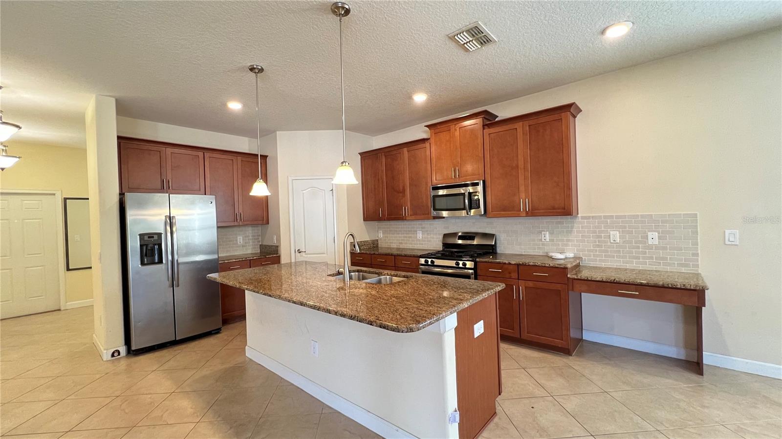 SUMMERLAKE PD PHASES 2C, 2D, 2E 83/145 LOT 9 BLK I - Residential