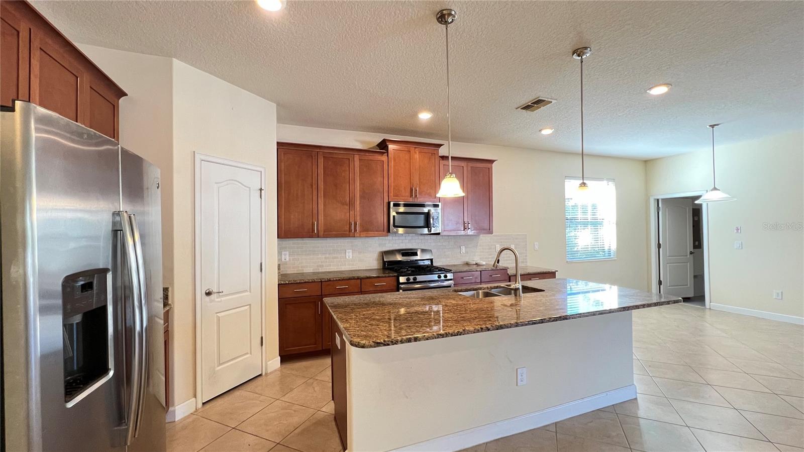 SUMMERLAKE PD PHASES 2C, 2D, 2E 83/145 LOT 9 BLK I - Residential