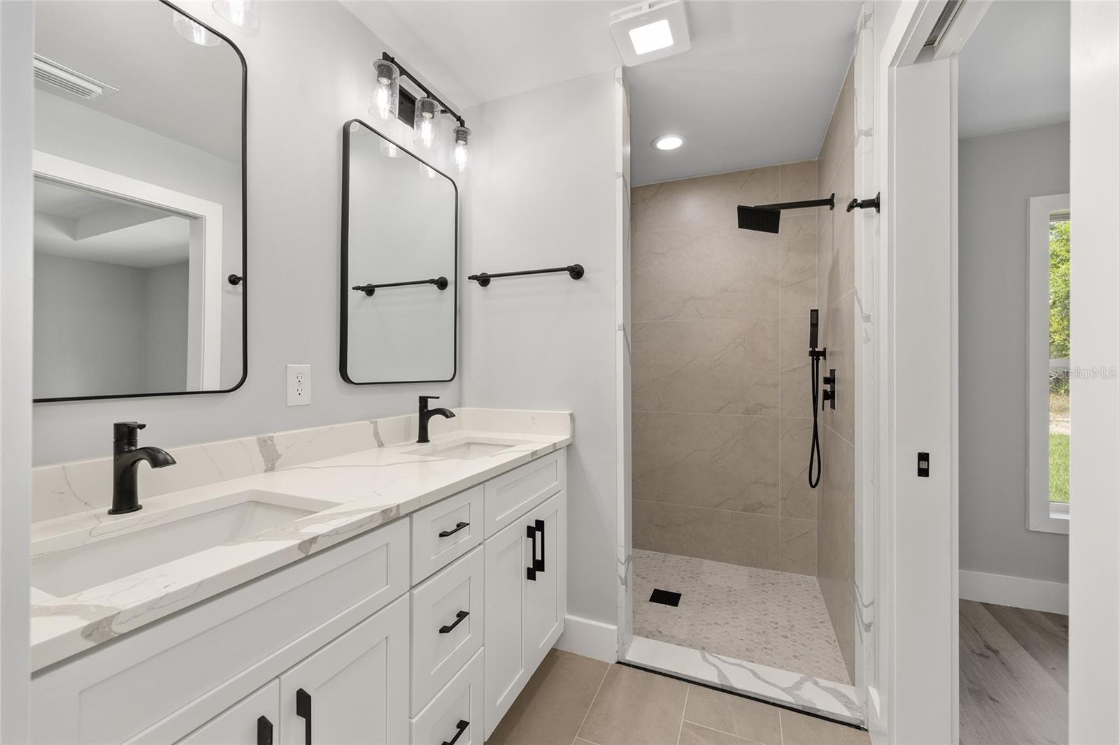 SILVER SPGS SHORES UN 35 - Residential