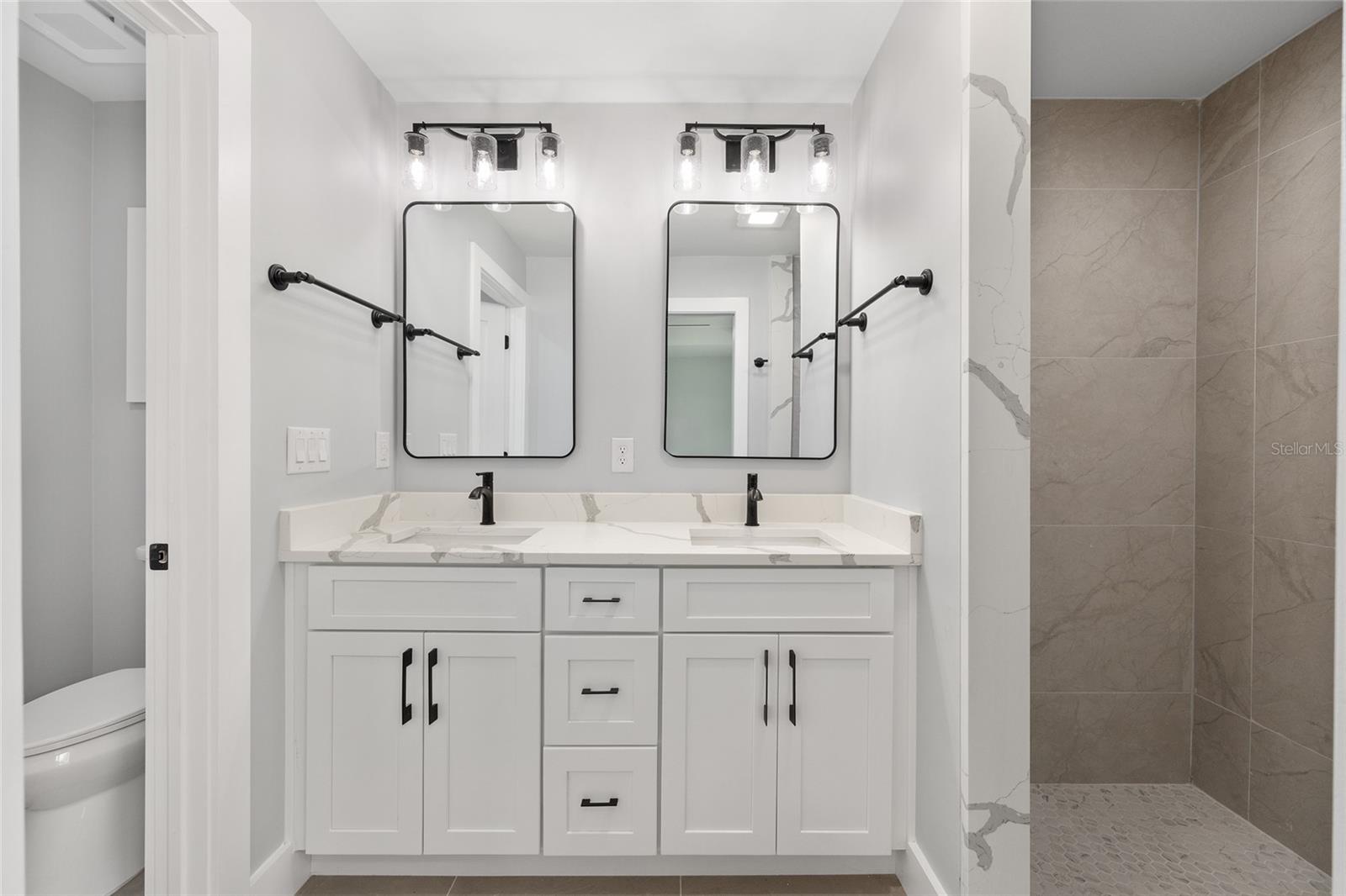 SILVER SPGS SHORES UN 35 - Residential