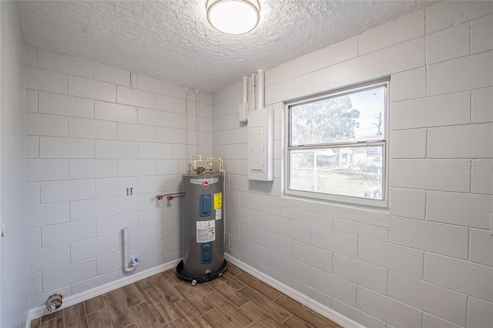 GORDON HEIGHTS PH 04 - Residential