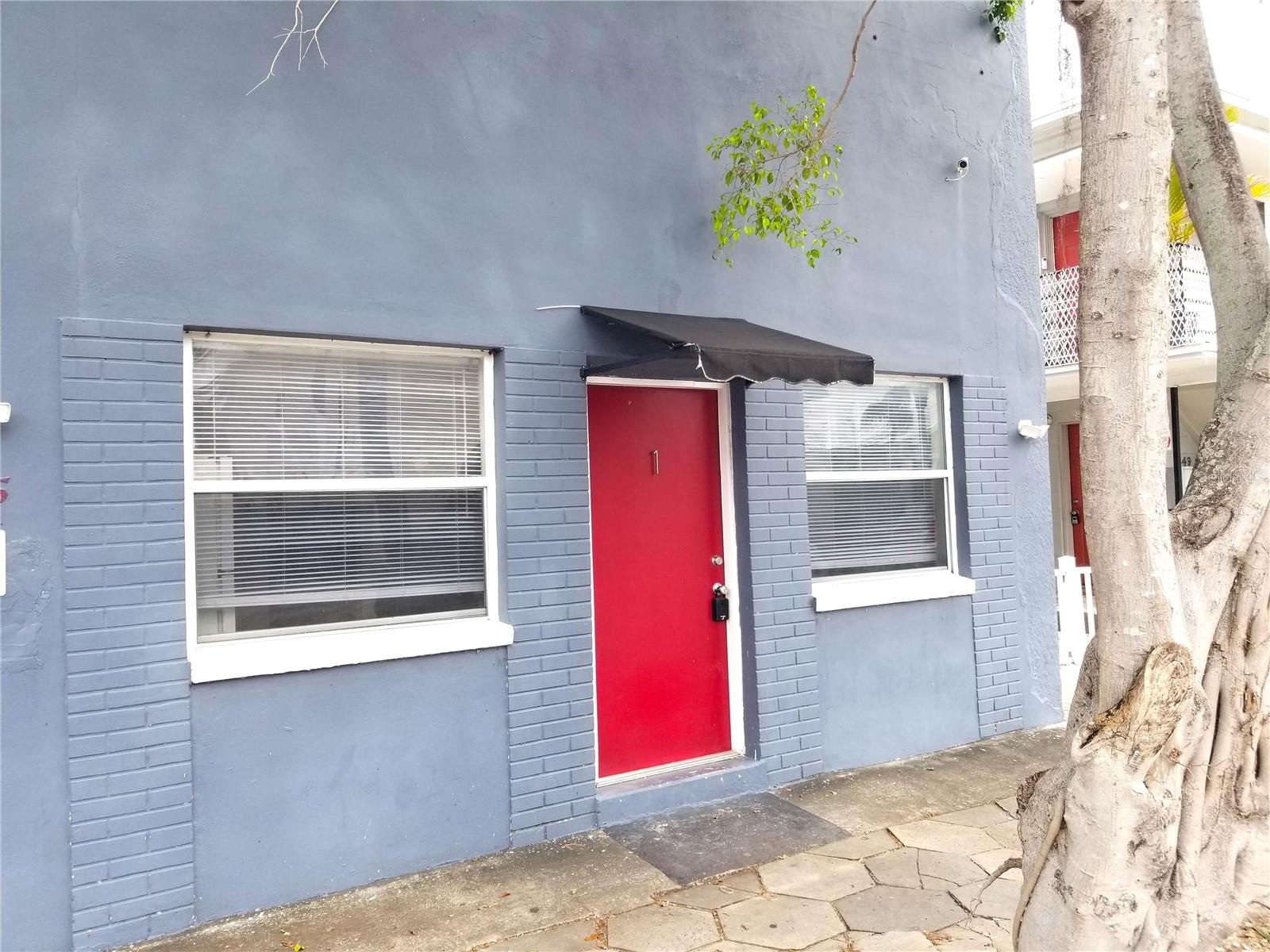 UPTOWN - Residential Lease