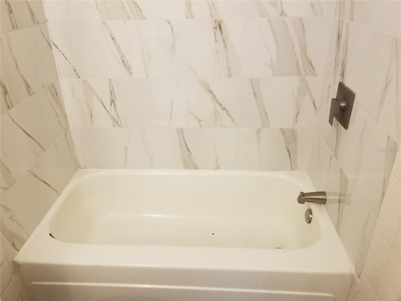 UPTOWN - Residential Lease