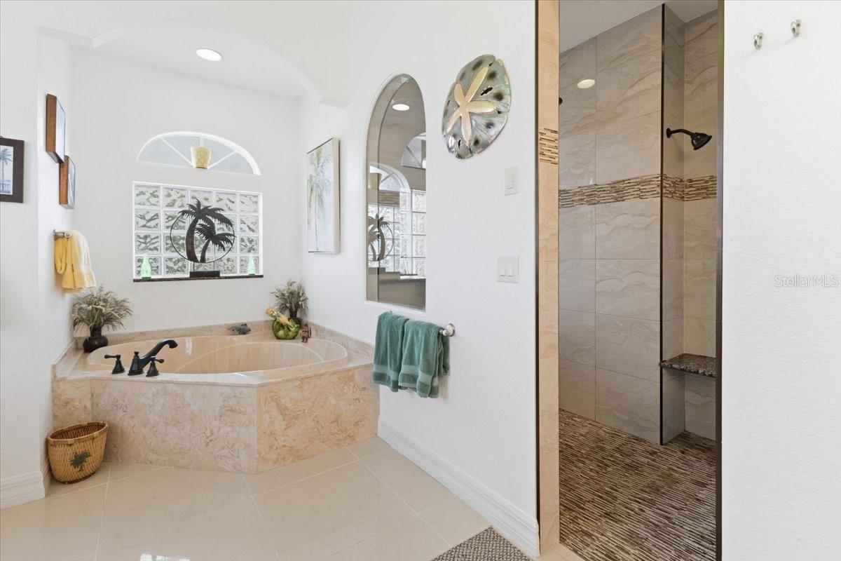 ROTONDA WEST LONG MEADOW - Residential