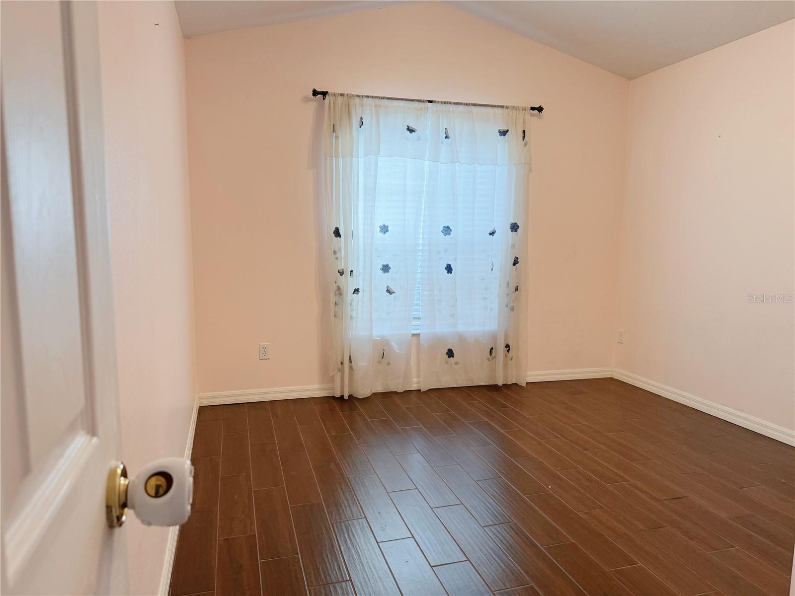 HUNTERS CREEK TRACT 125 - Residential Lease