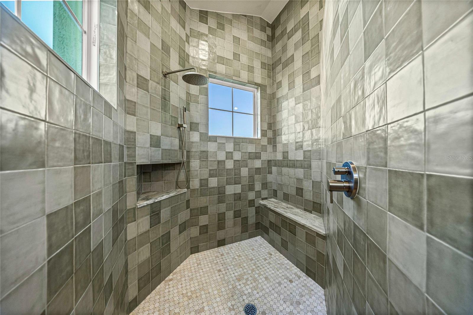 SUMMERSET ESTATE - Residential