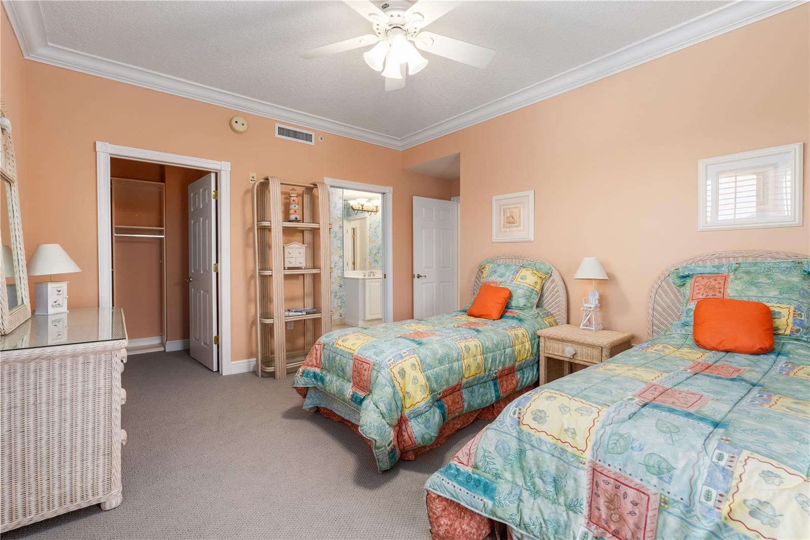 OCEAN CLUB VILLAS SOUTH - Residential