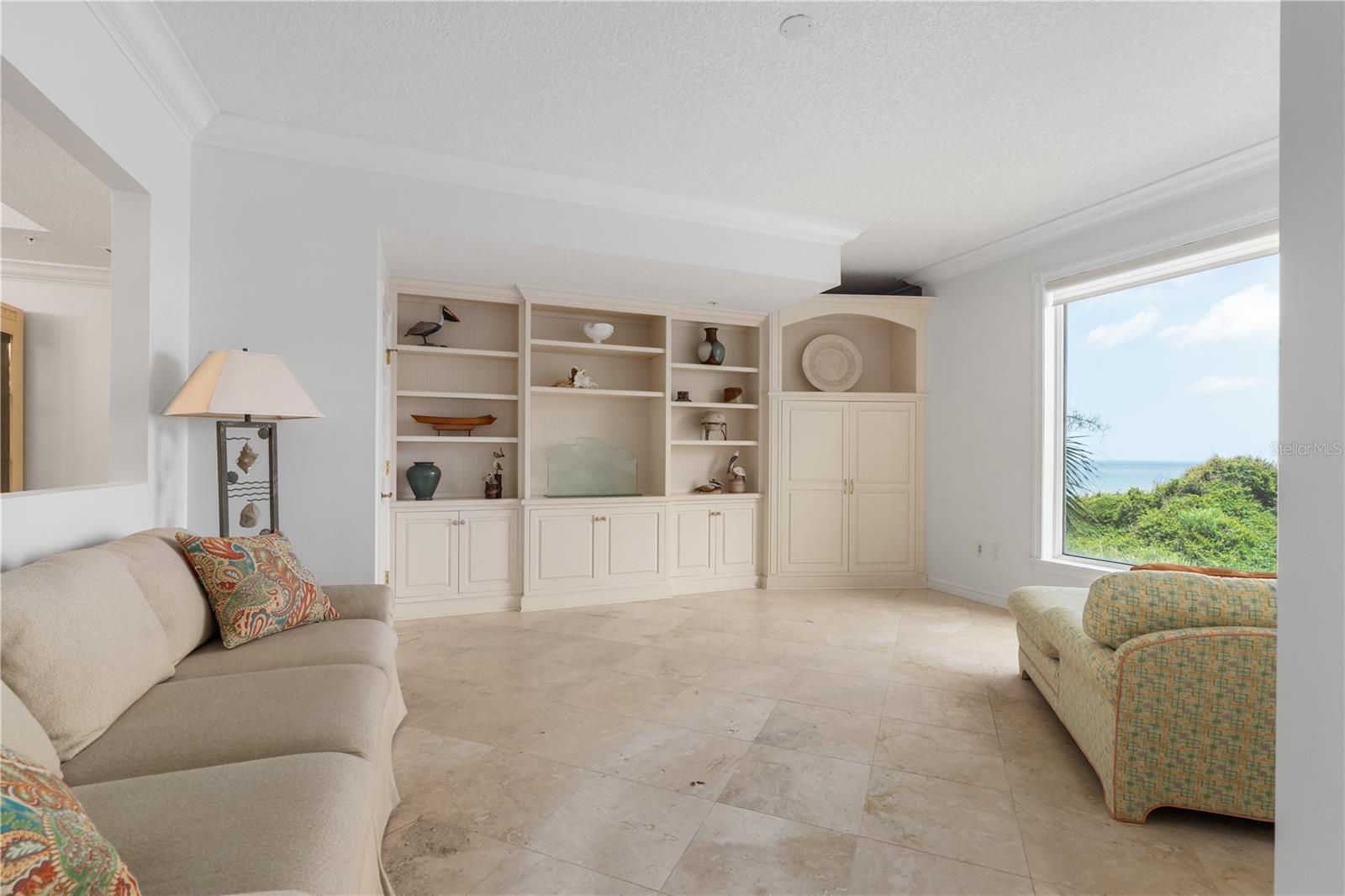 OCEAN CLUB VILLAS SOUTH - Residential