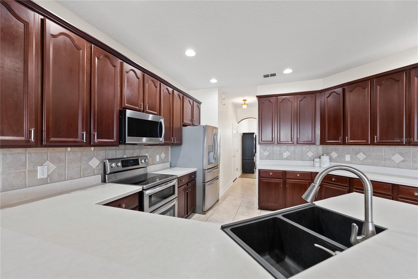 AVALON PARK VILLAGE 04 B-K - Residential