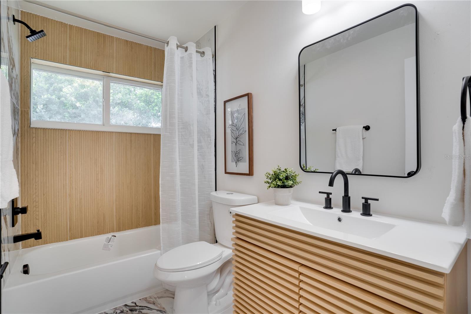 RIDGEWOOD GROVES - Residential