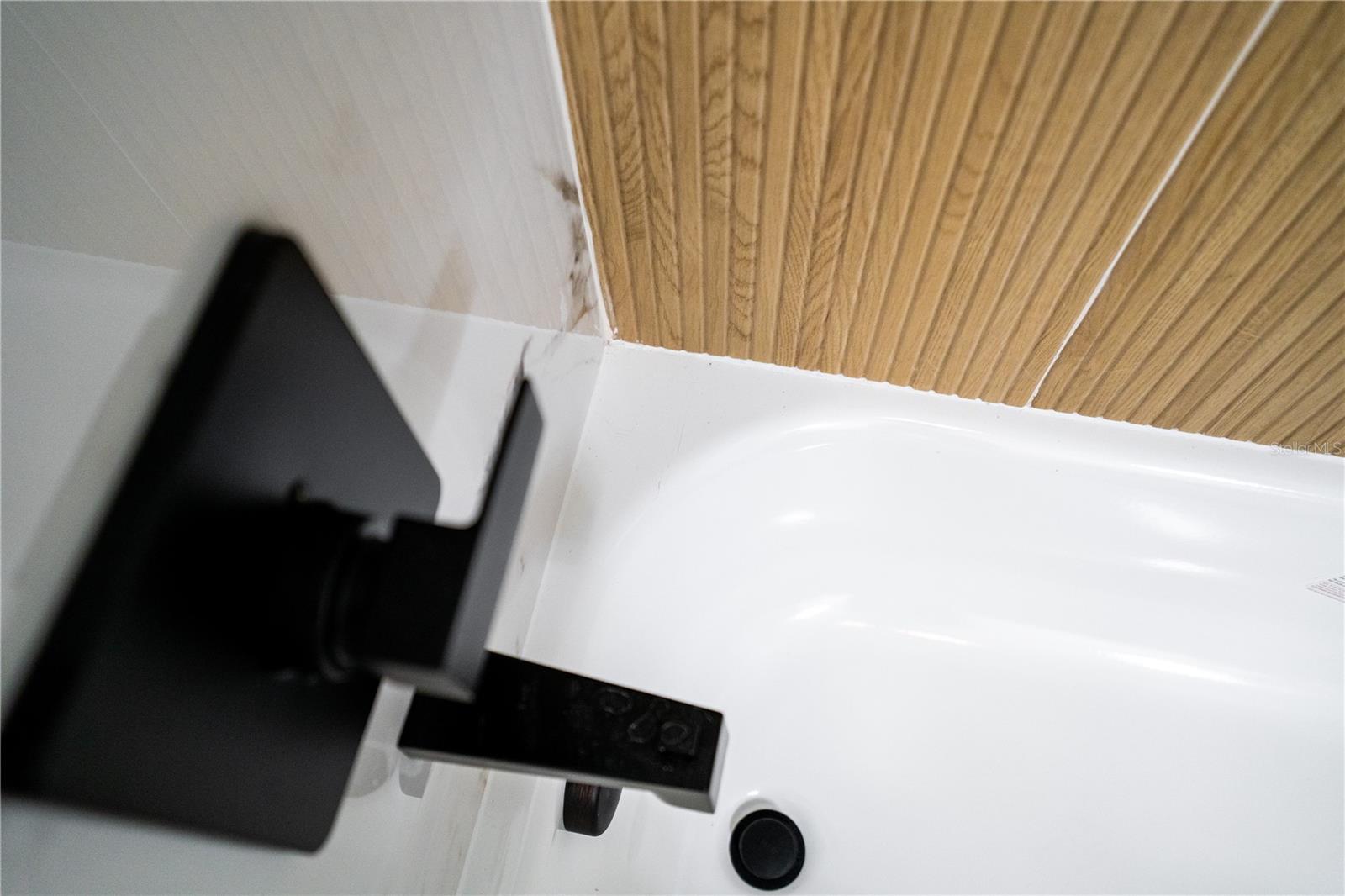 RIDGEWOOD GROVES - Residential