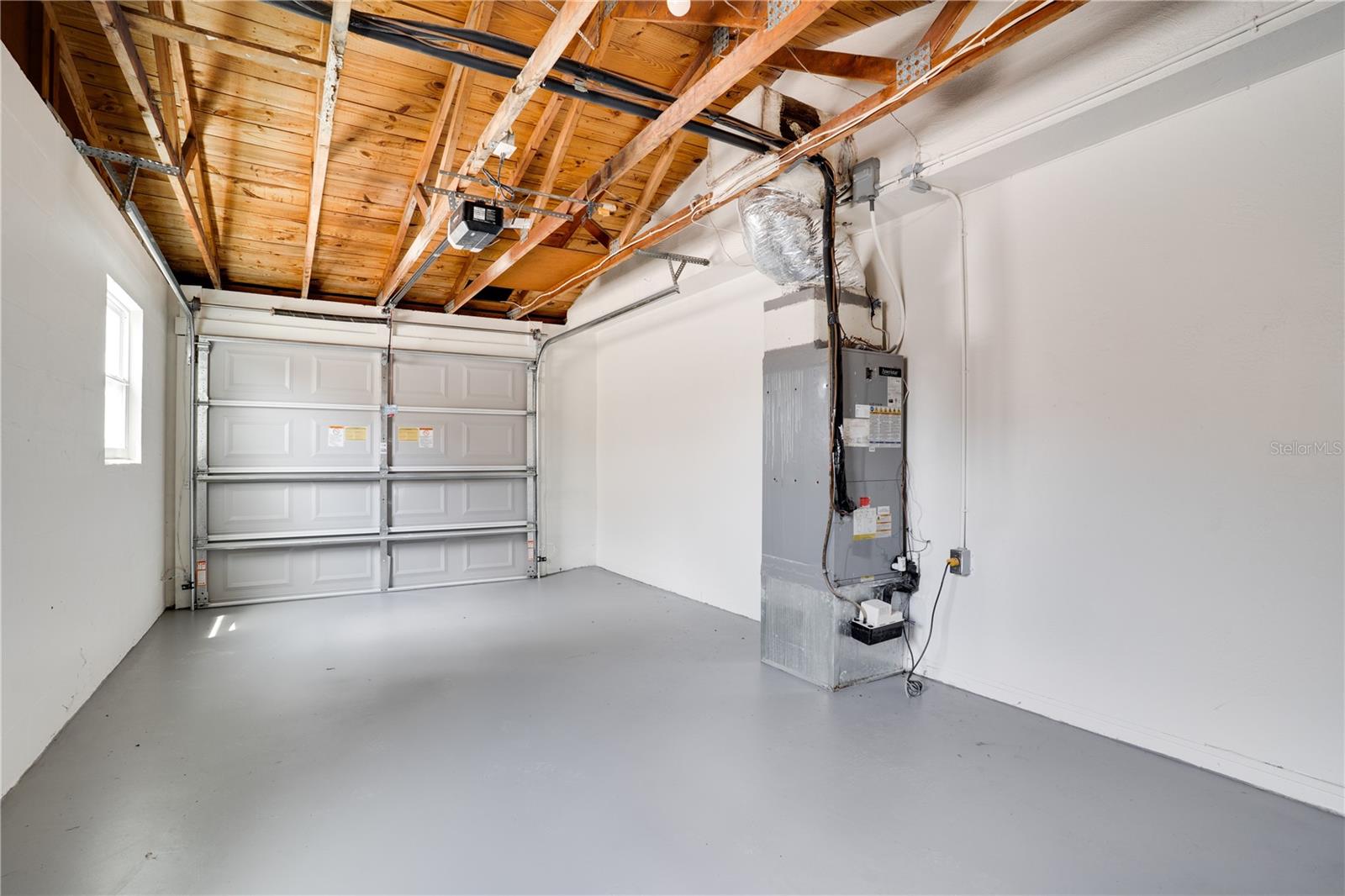 RIDGEWOOD GROVES - Residential