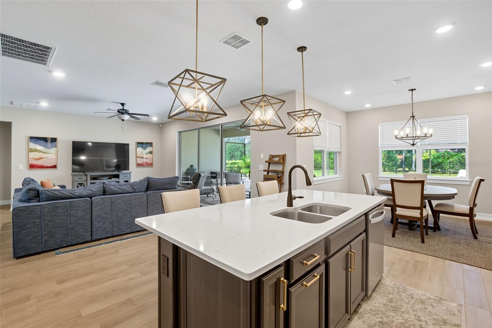 HERON LANDING - Residential