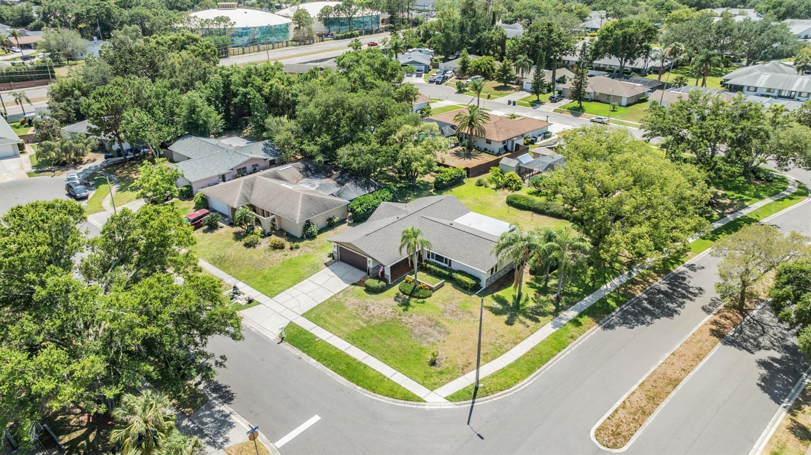 2724 ASHWOOD COURT