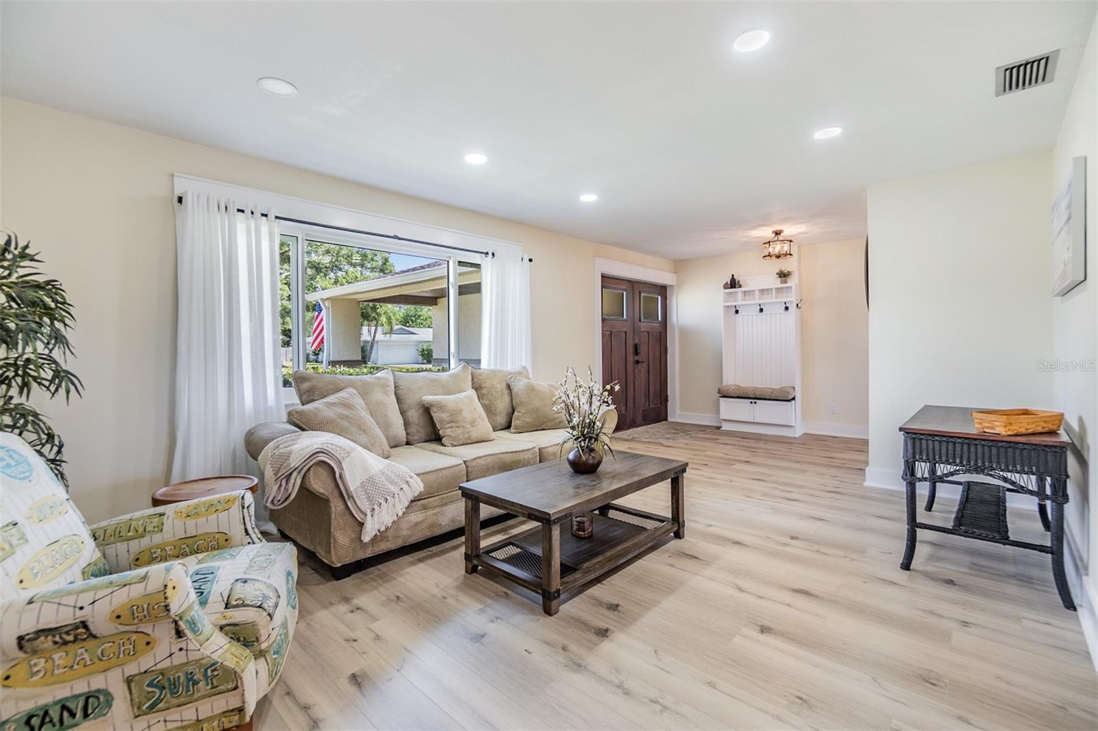 2724 ASHWOOD COURT