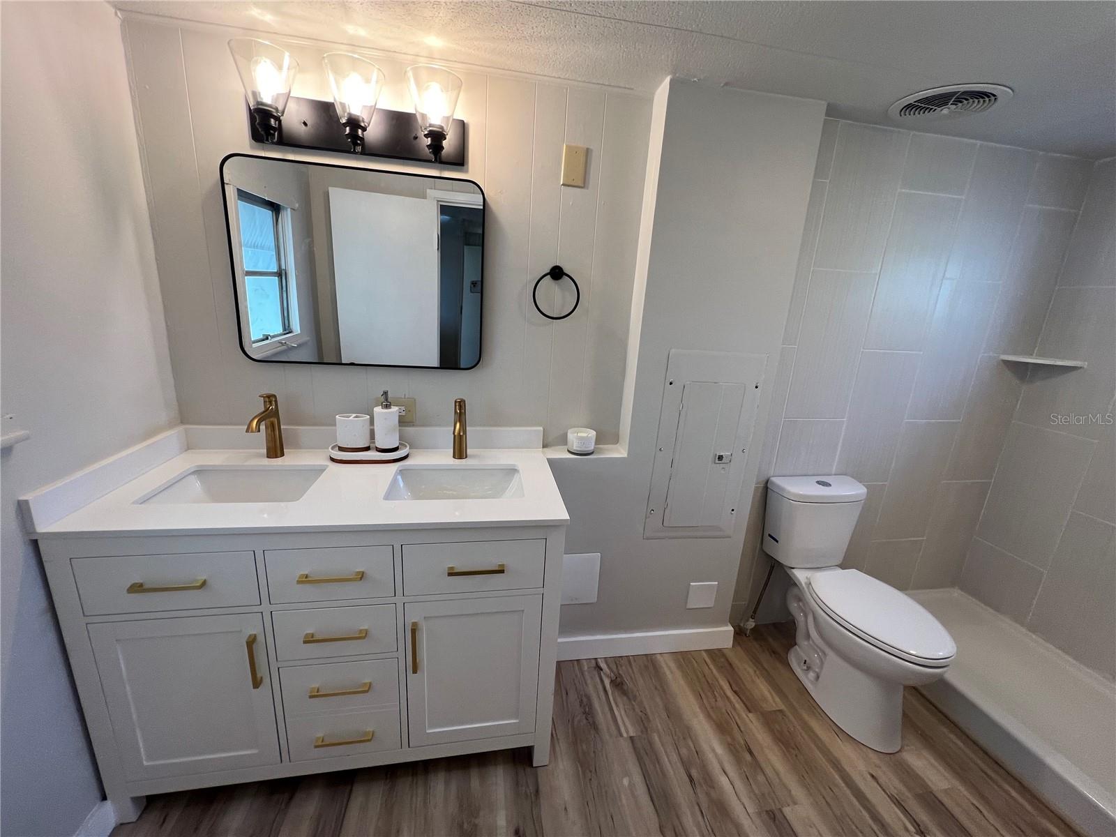 TRI-PAR ESTATES - Residential