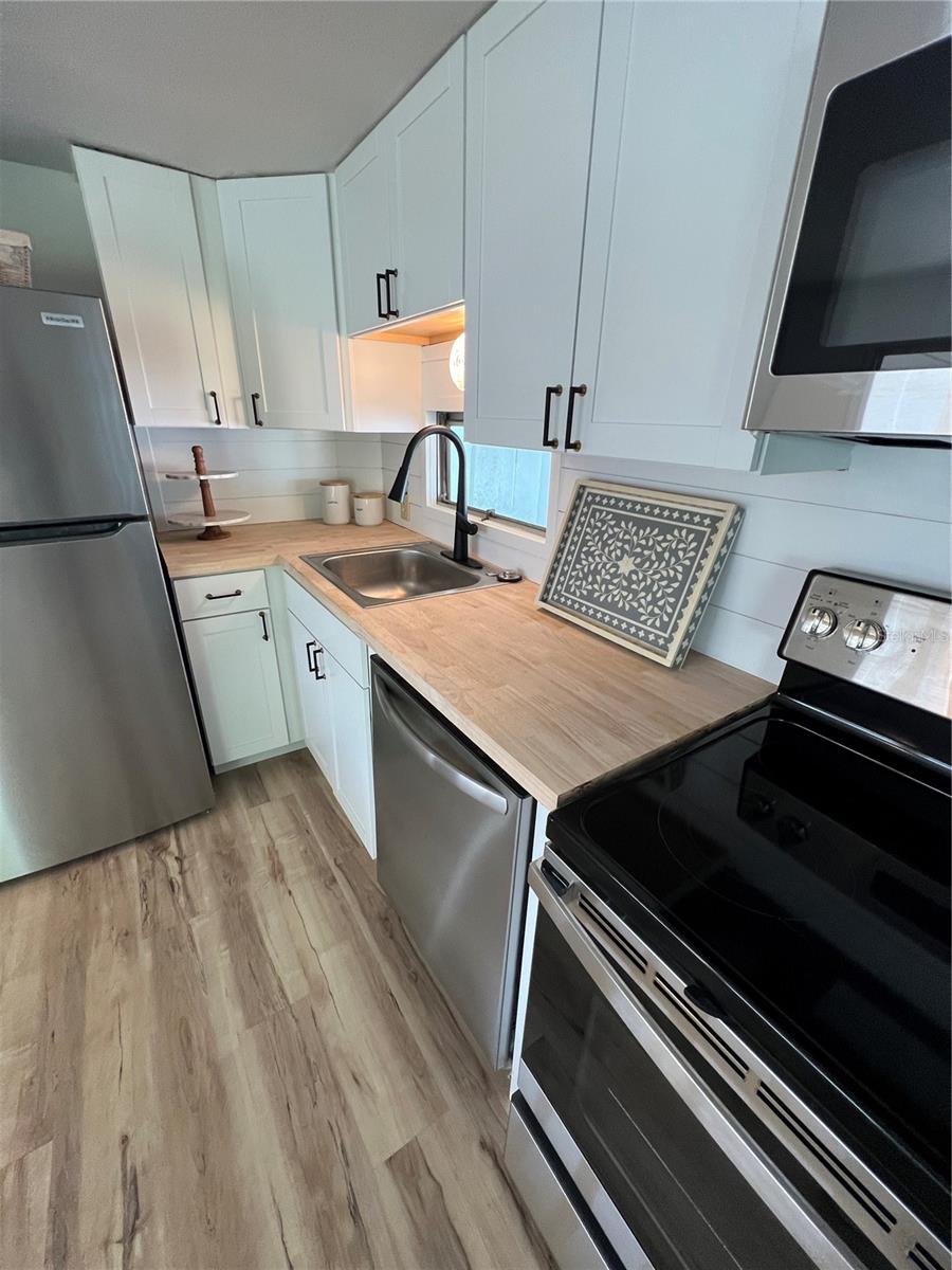 TRI-PAR ESTATES - Residential