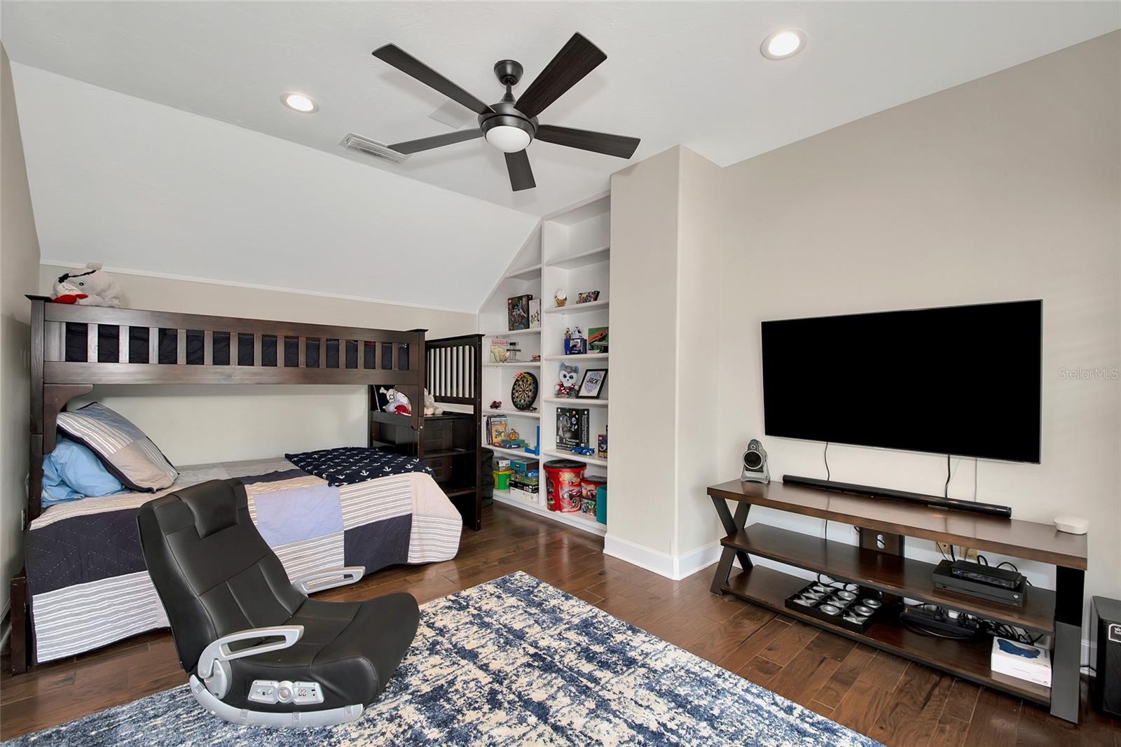 OAKS 2 PH 1 - Residential