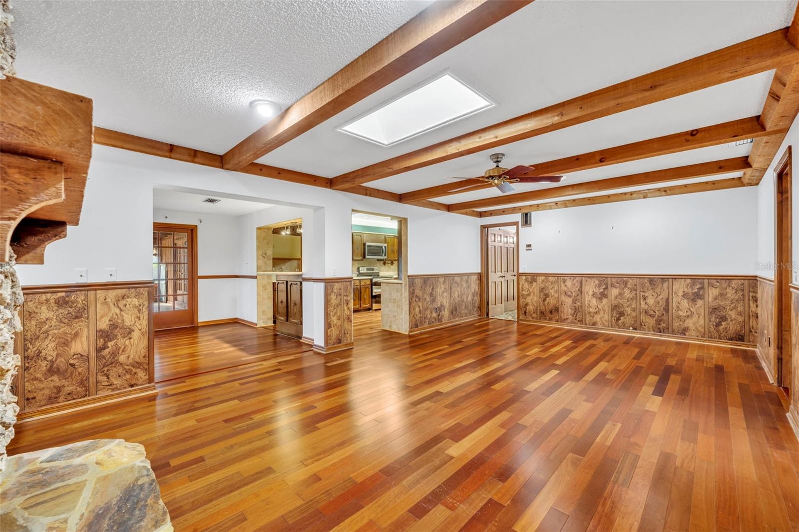 MAITLAND GROVE - Residential Lease