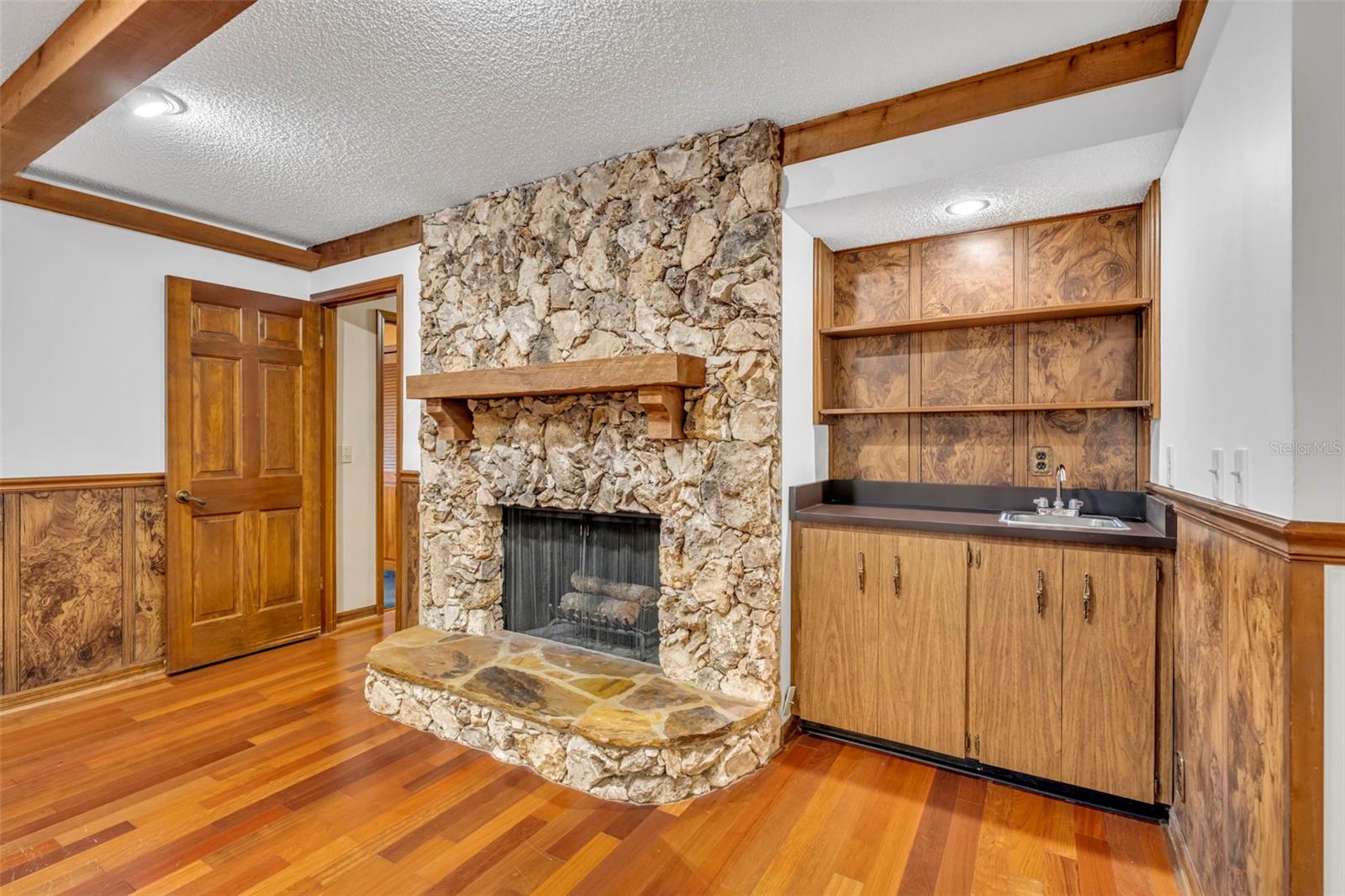 MAITLAND GROVE - Residential Lease