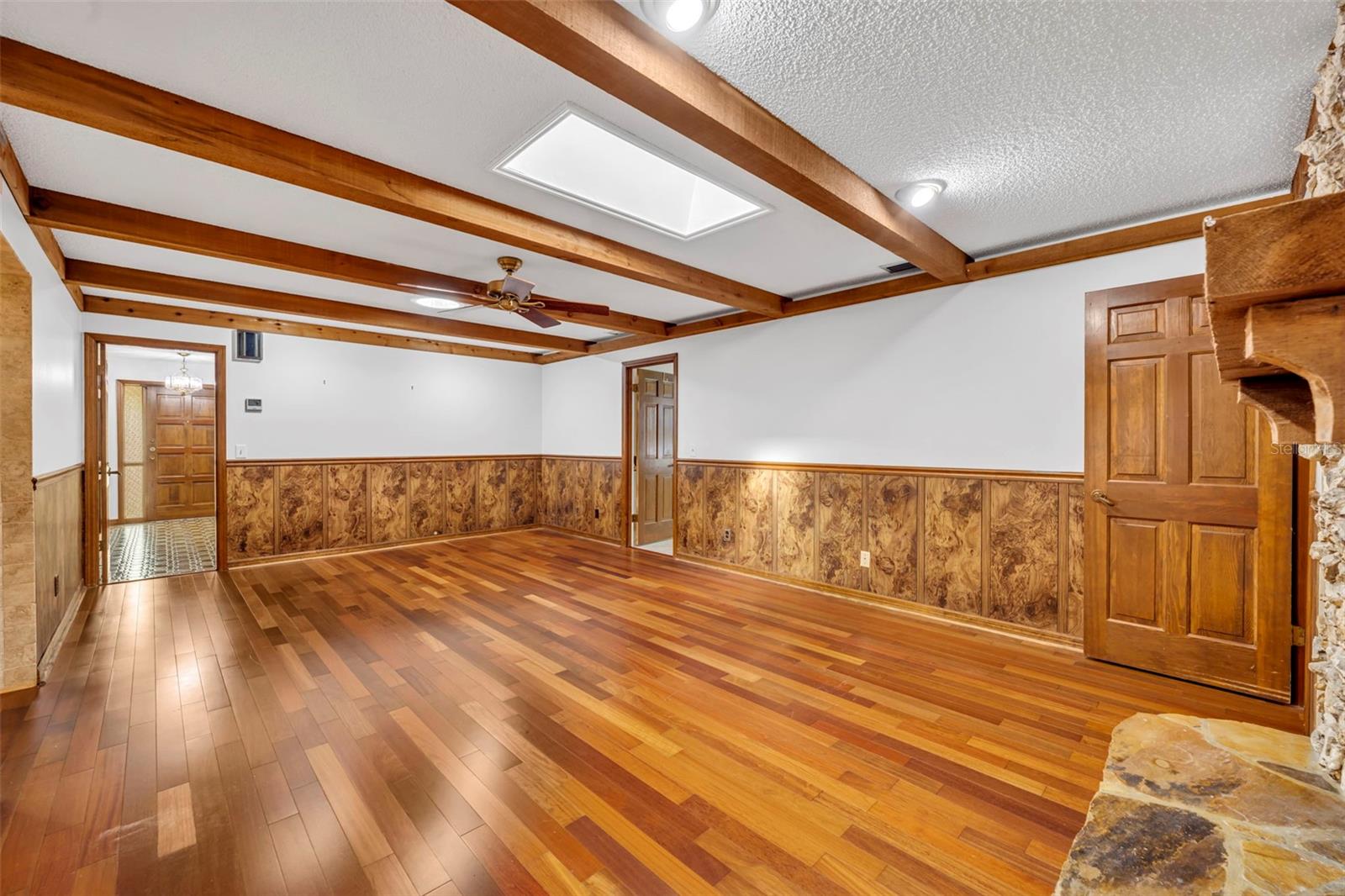 MAITLAND GROVE - Residential Lease