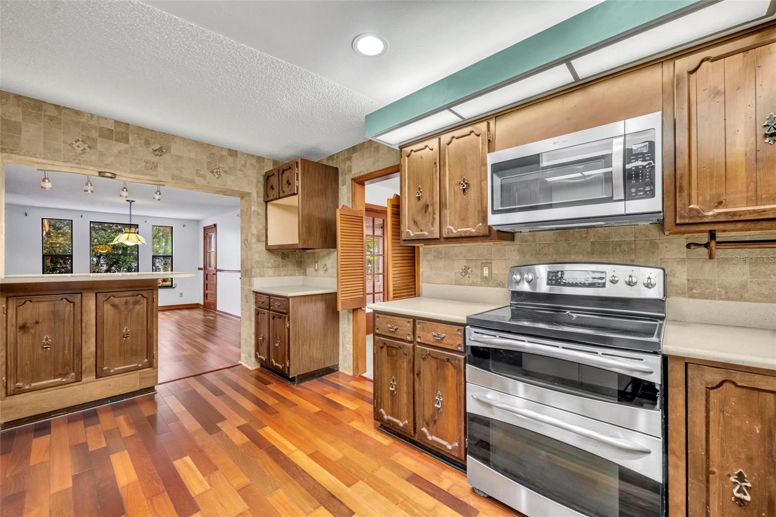 MAITLAND GROVE - Residential Lease