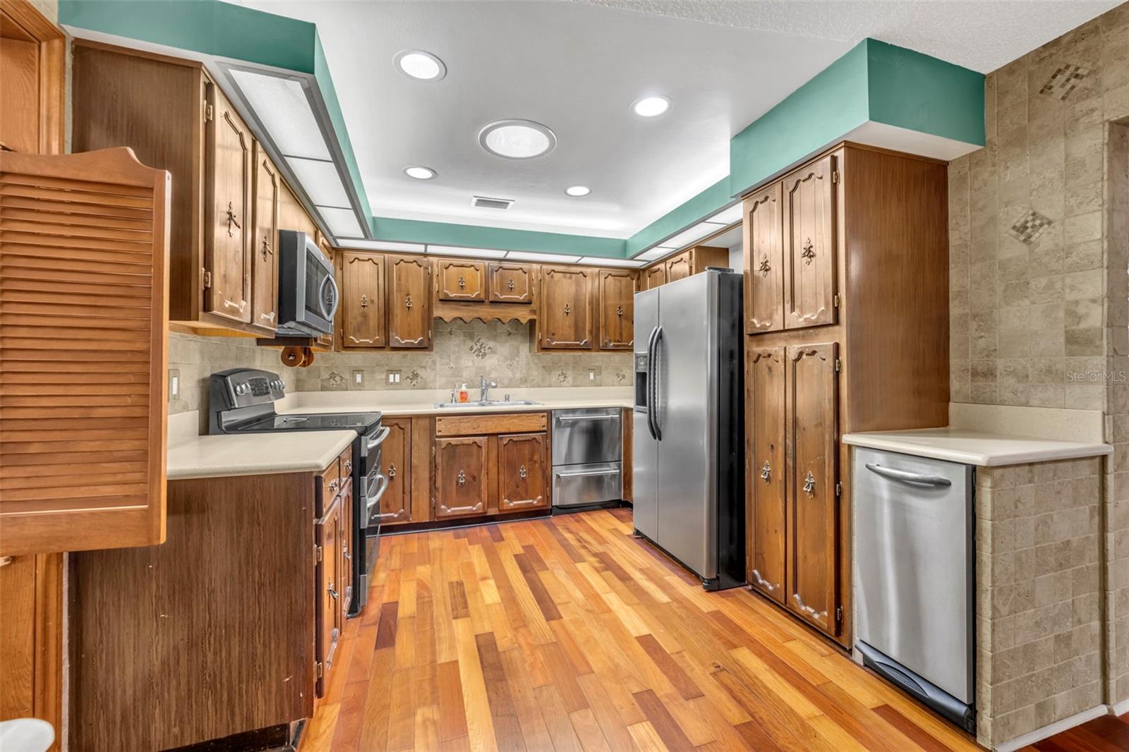 MAITLAND GROVE - Residential Lease